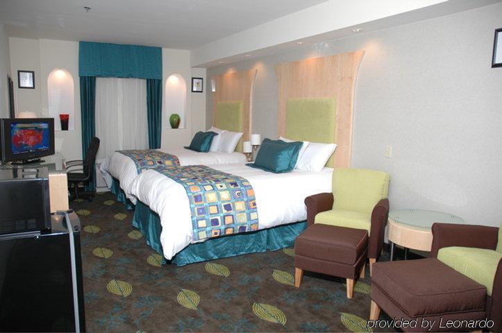 Sonesta Essential Savannah Room photo