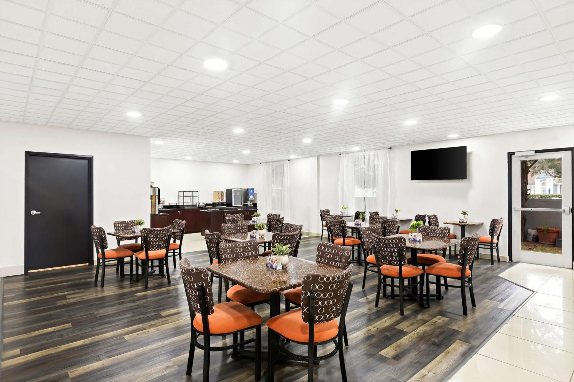 Sonesta Essential Savannah Exterior photo