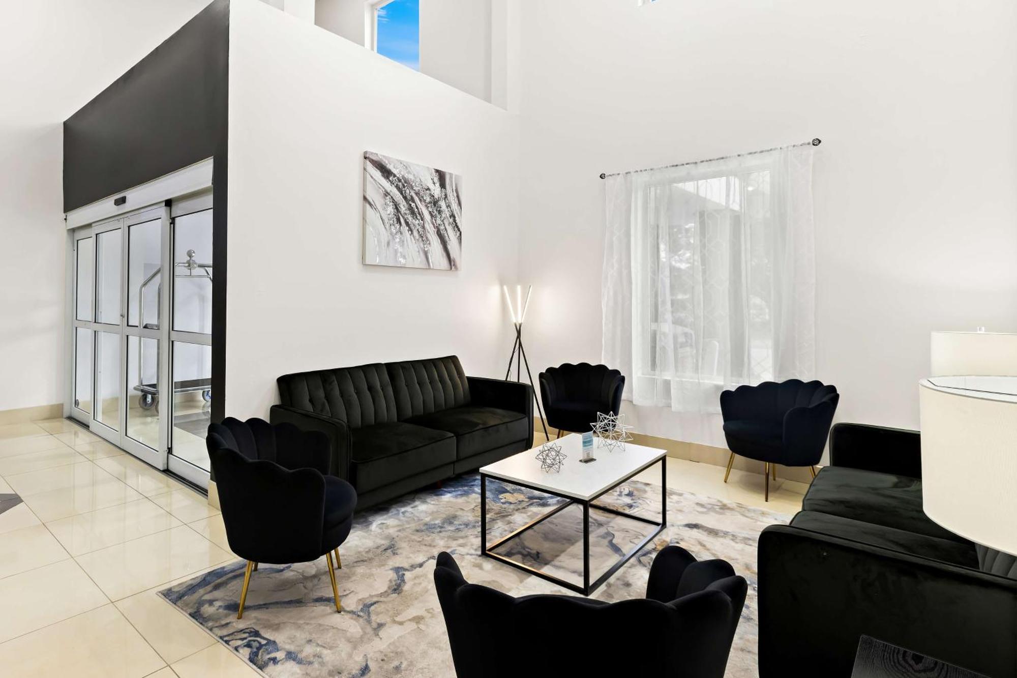 Sonesta Essential Savannah Exterior photo
