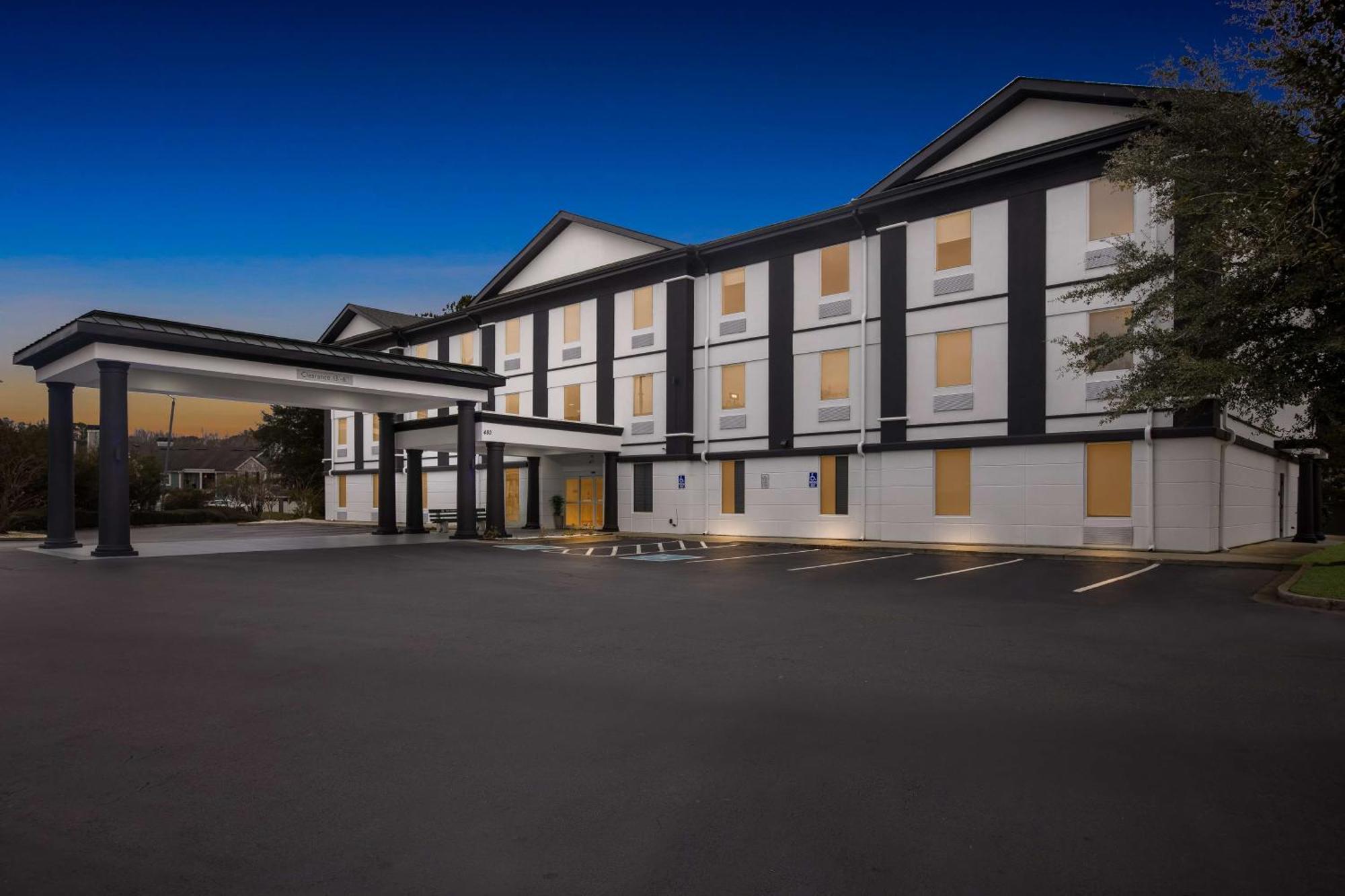 Sonesta Essential Savannah Exterior photo